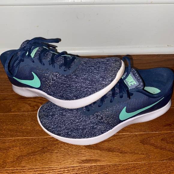 teal color nike shoes